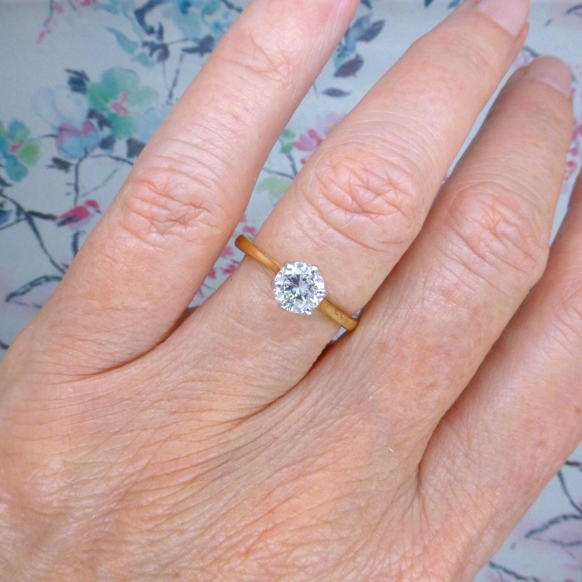 Vintage 18ct gold brilliant cut natural diamond solitaire ring 0.70ct