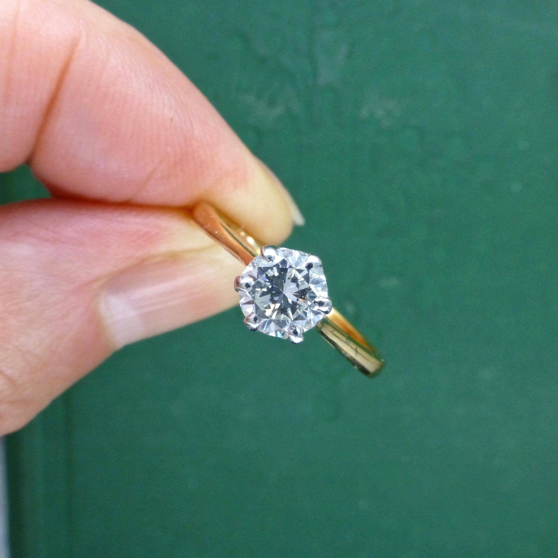Vintage 18ct gold brilliant cut natural diamond solitaire ring 0.70ct