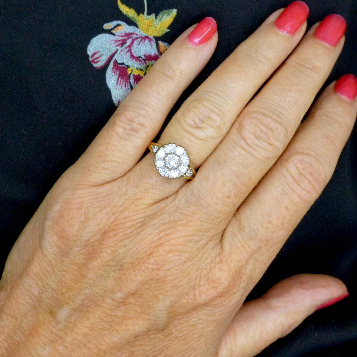 Vintage 18ct natural diamond cluster halo ring 0.87 carats