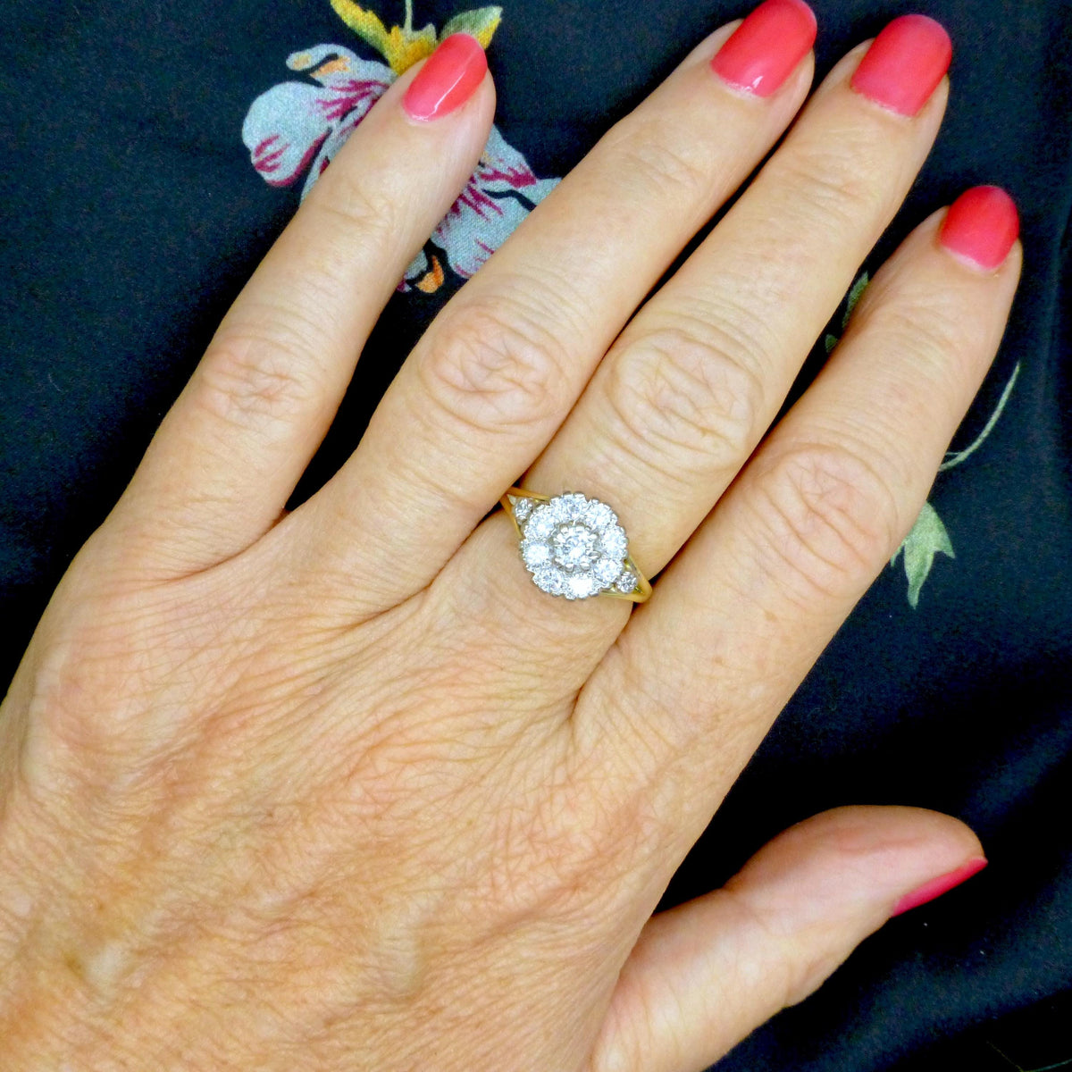 Vintage 18ct natural diamond cluster halo ring 0.87 carats