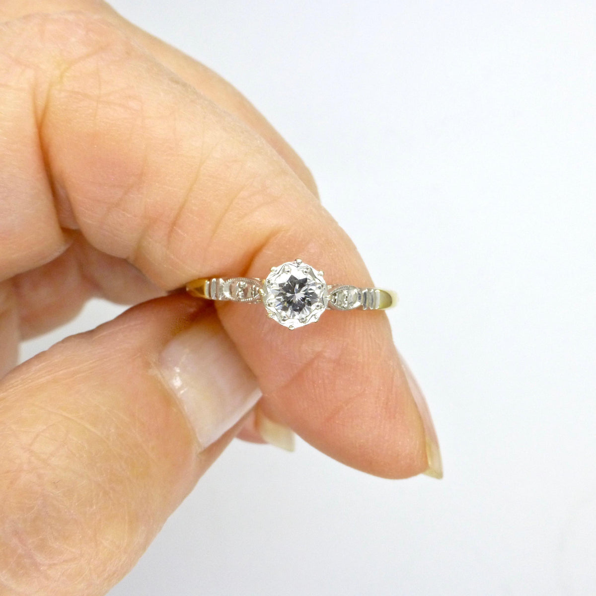 Vintage natural diamond solitaire ring 18ct & Platinum c1940's