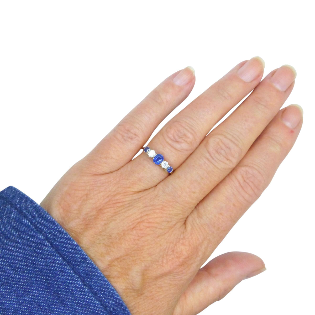 Antique 18ct Platinum Cornflower blue Sapphire & Diamond five stone ring