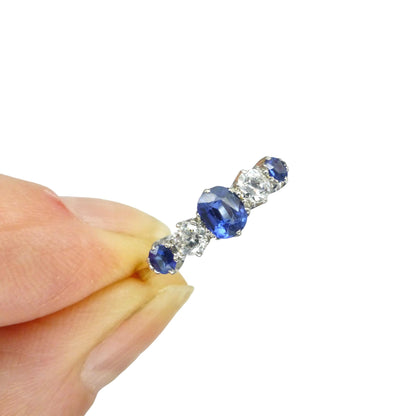 Antique 18ct Platinum Cornflower blue Sapphire & Diamond five stone ring