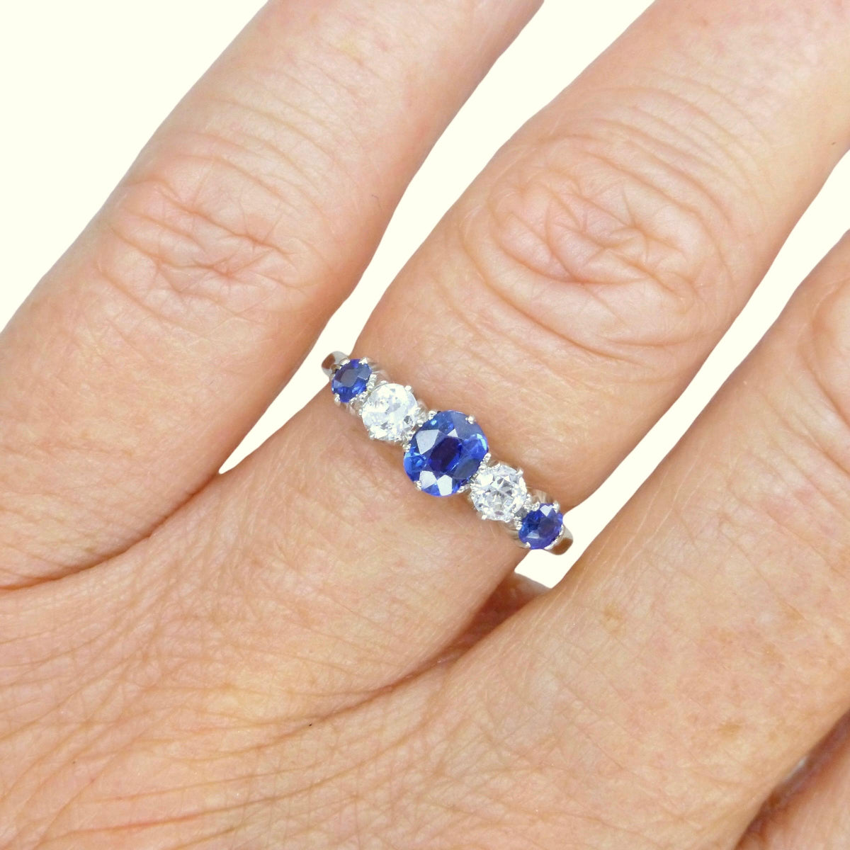 Antique 18ct Platinum Cornflower blue Sapphire & Diamond five stone ring