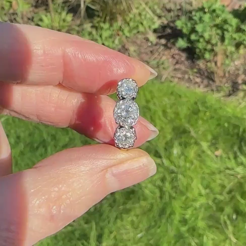 Vintage 18ct natural diamond three stone trilogy ring 1.25ct.