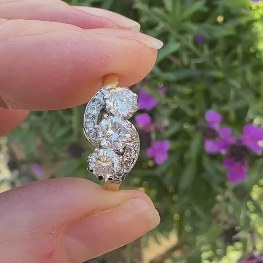 Vintage 18ct natural diamond three stone trilogy twist ring + Independent valuation report