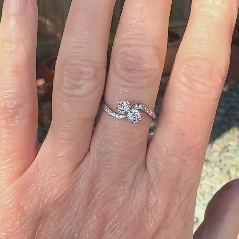 Antique Edwardian old cut natural diamond Toi et Moi ring - 18ct Platinum - 0.60ct c1910s