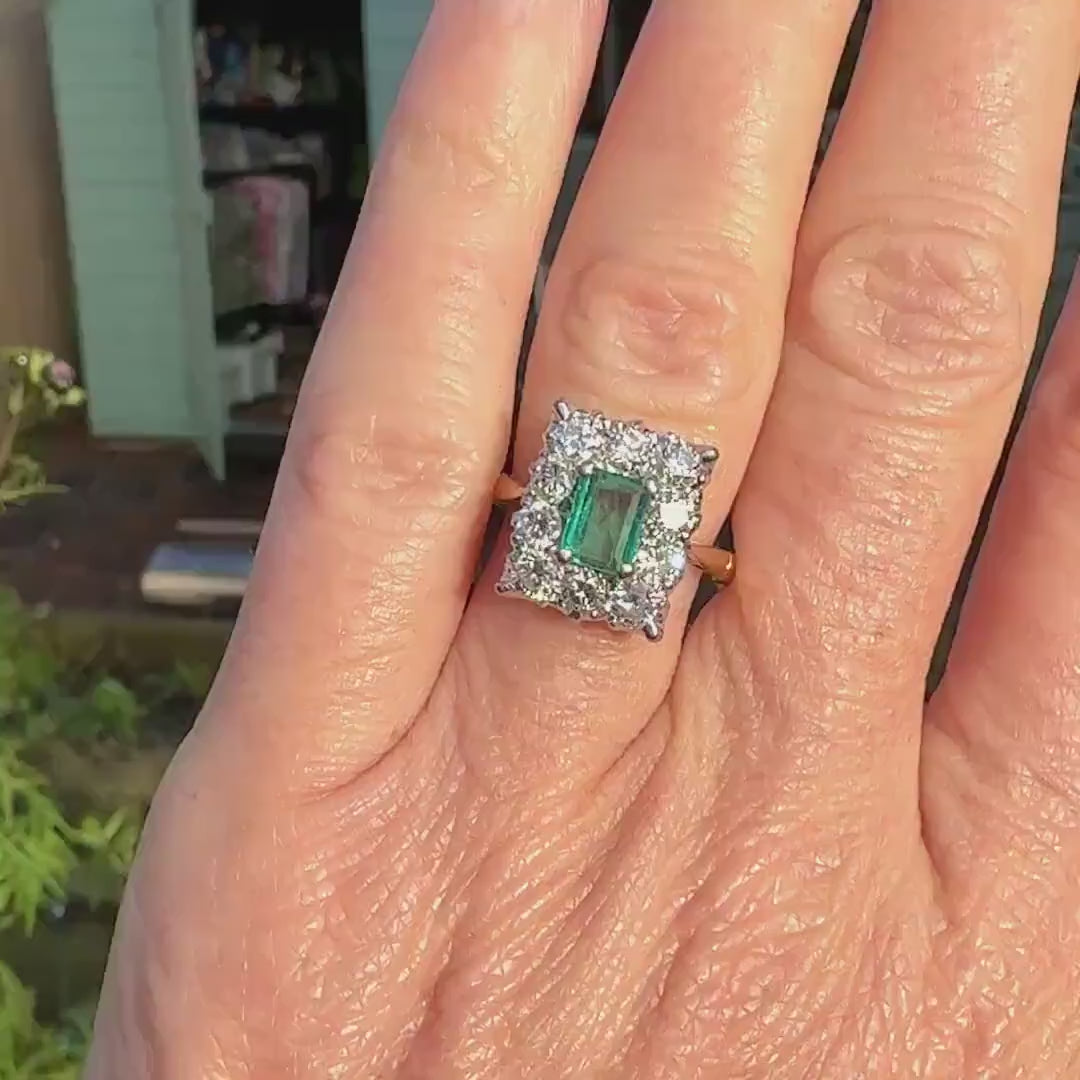Vintage 18ct Emerald & Diamond cluster ring ~ Independent valuation