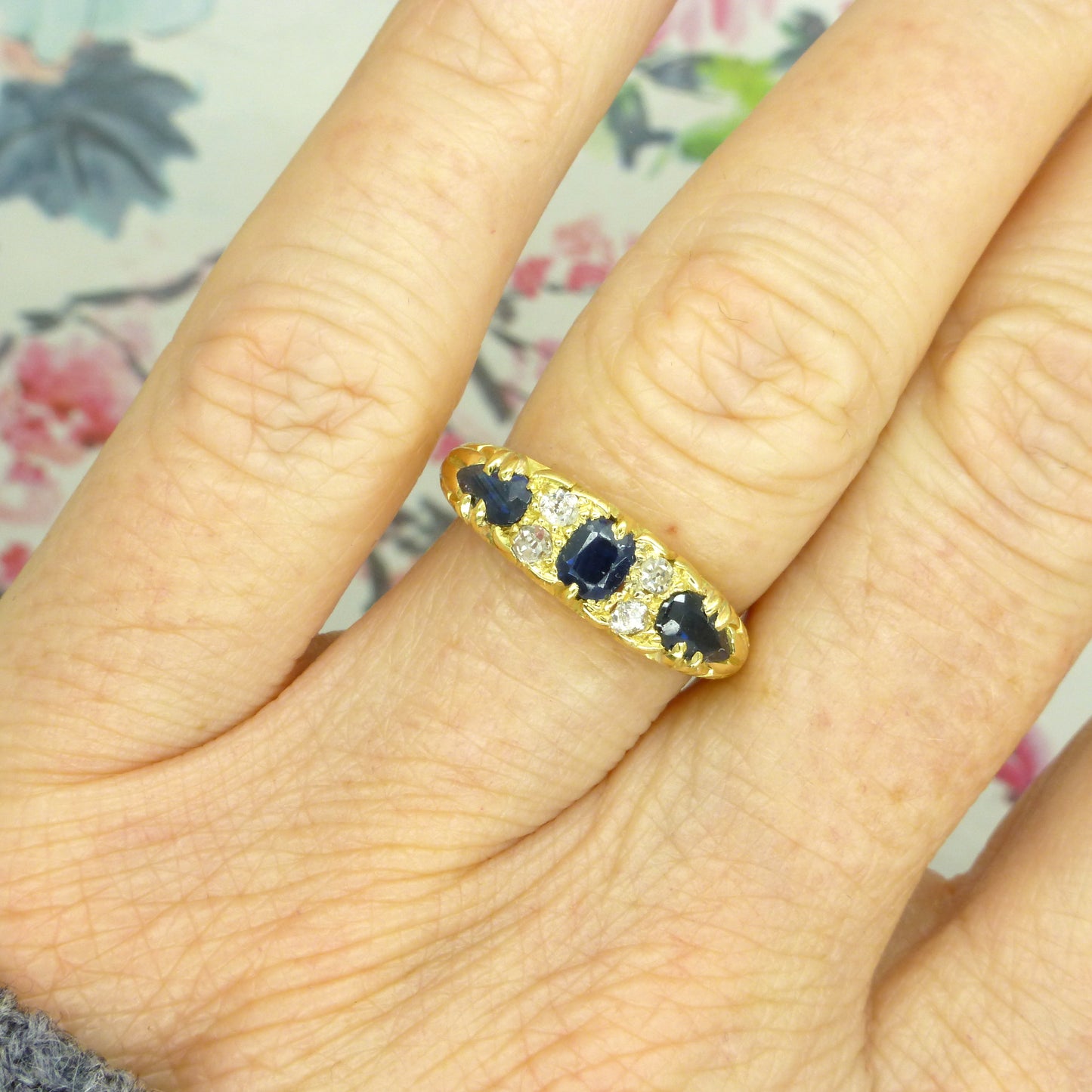 Antique Edwardian 18ct Sapphire Diamond carved gypsy style ring 1908