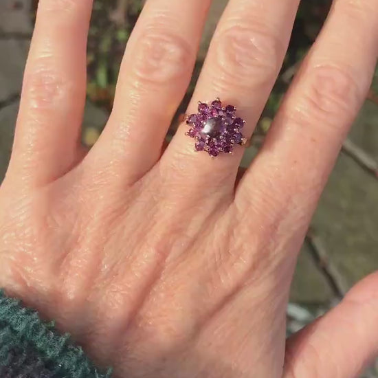 Gorgeous vintage 9ct gold ruby halo cluster ring c1980's