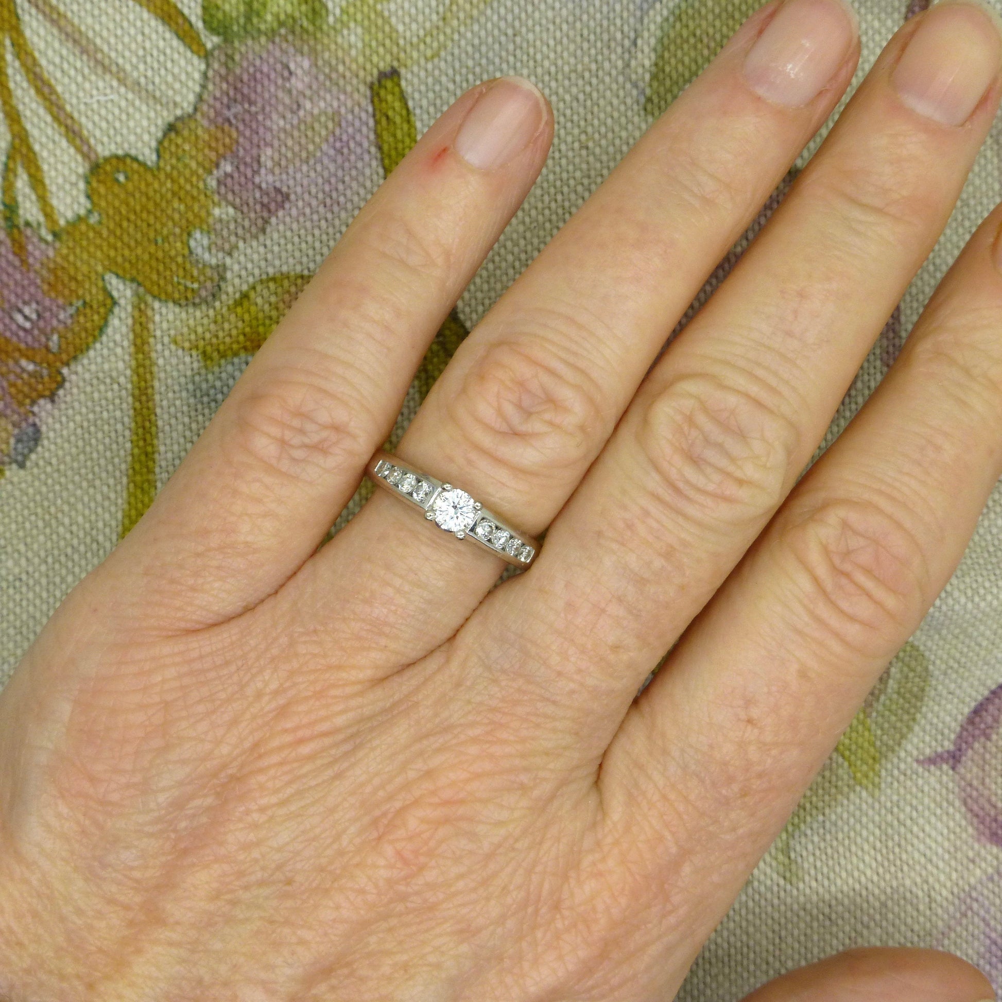 Vintage 18ct white gold Diamond solitaire engagement ring 0.50 carat