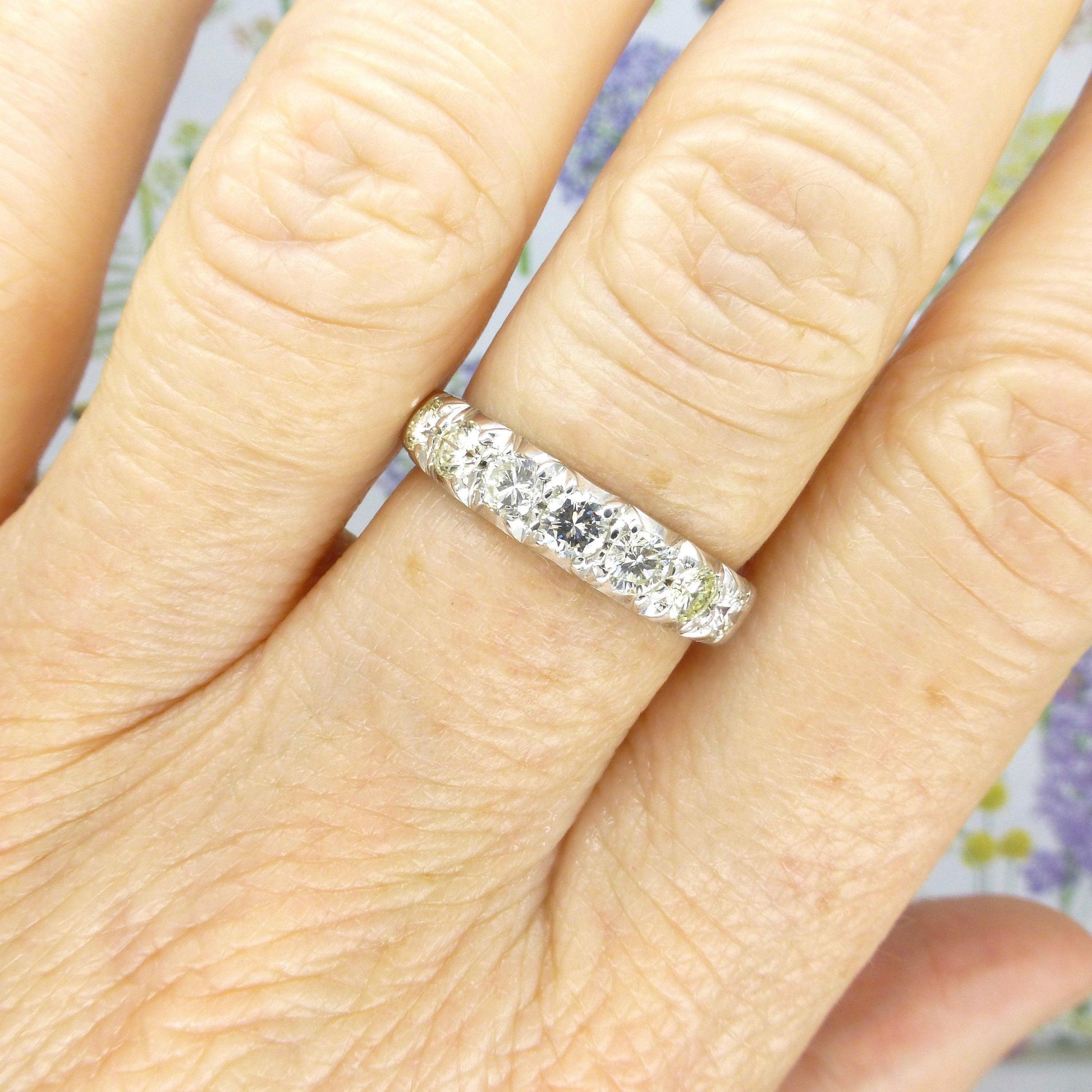 Vintage 18ct white gold seven stone diamond half eternity wedding band 0.85ct