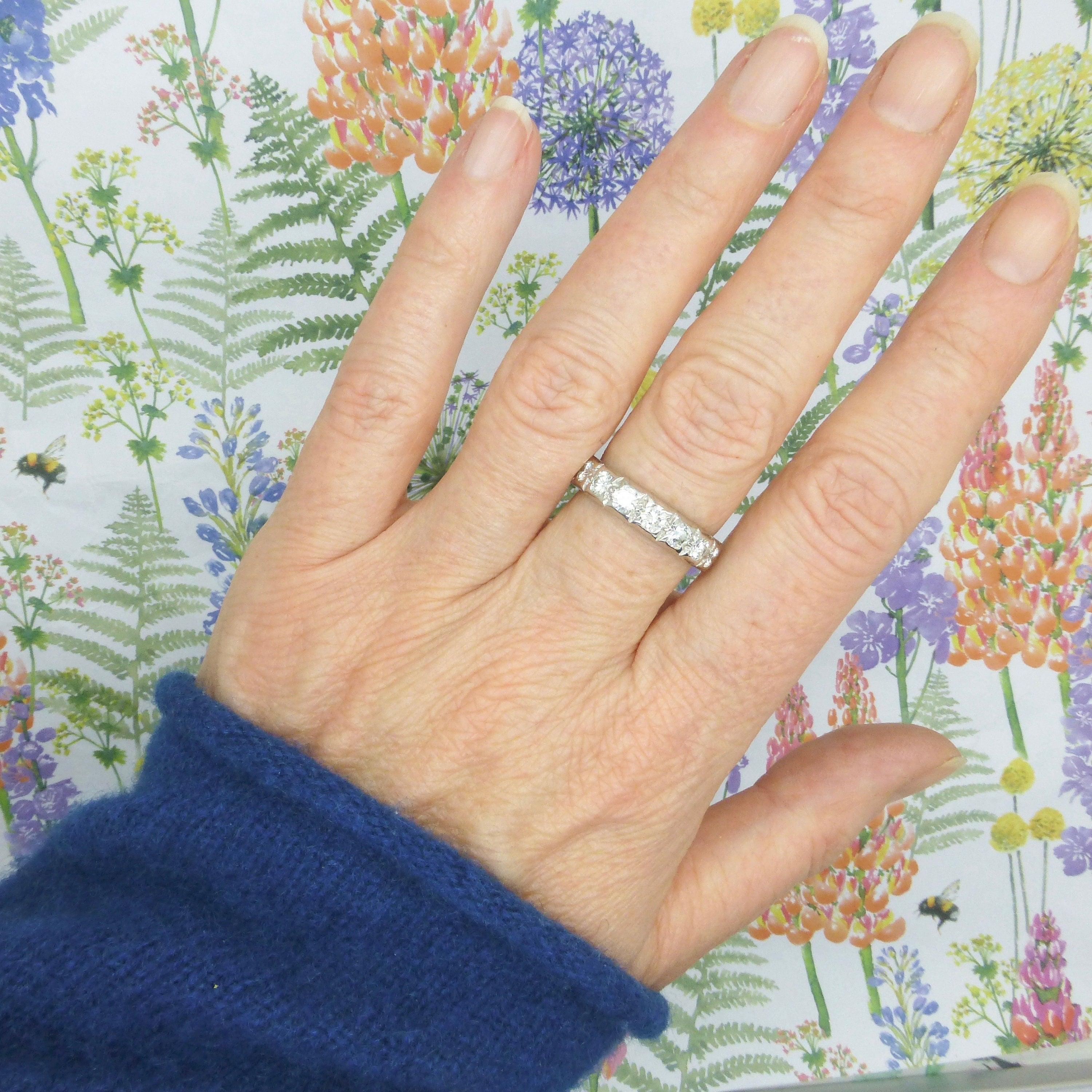Vintage 18ct white gold diamond half eternity wedding ring 1ct