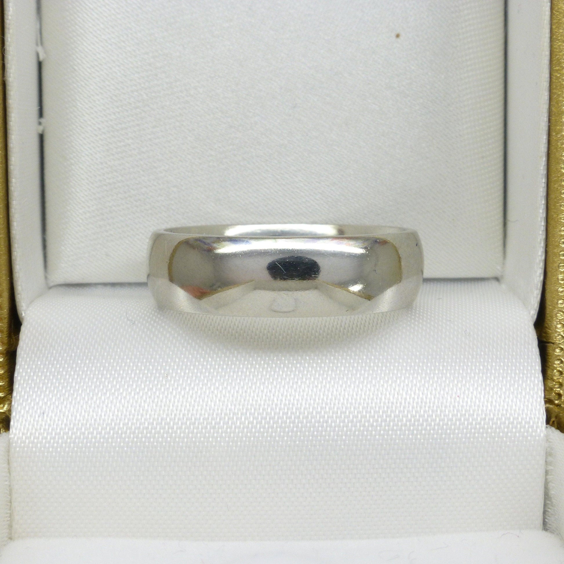 Vintage heavy Platinum court wedding band 11.5 grams ~ unisex wedding ring