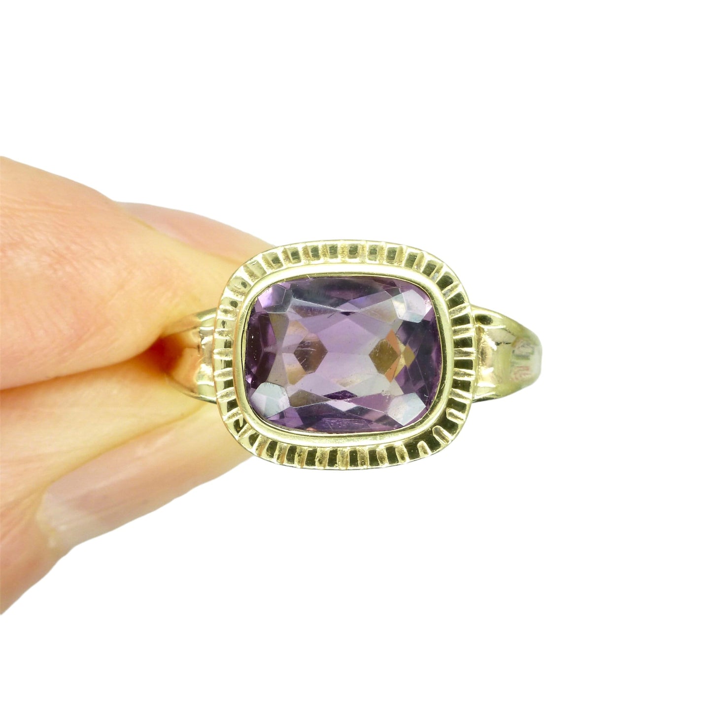 Vintage 9ct gold cushion cut Amethyst solitaire ring