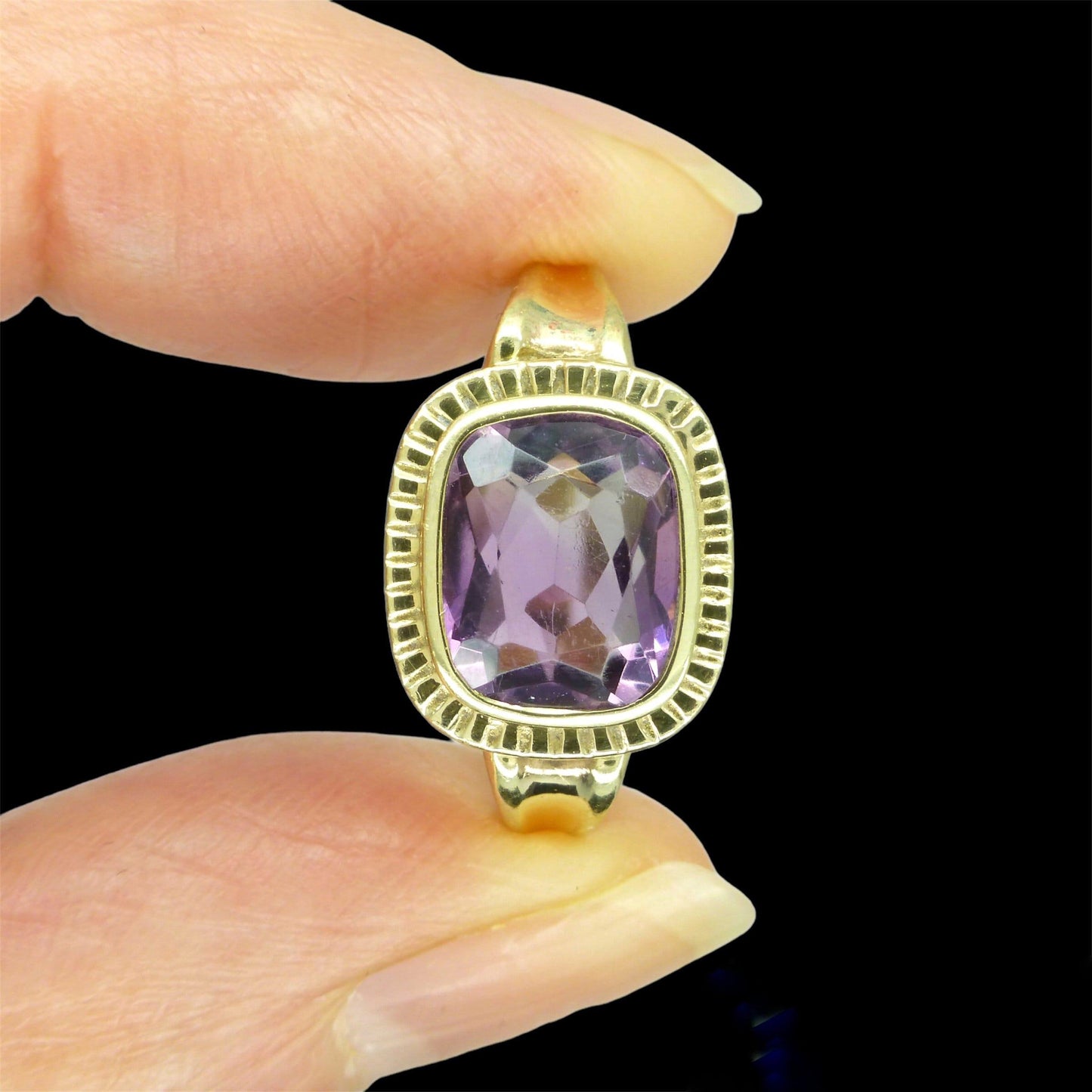 Vintage 9ct gold cushion cut Amethyst solitaire ring