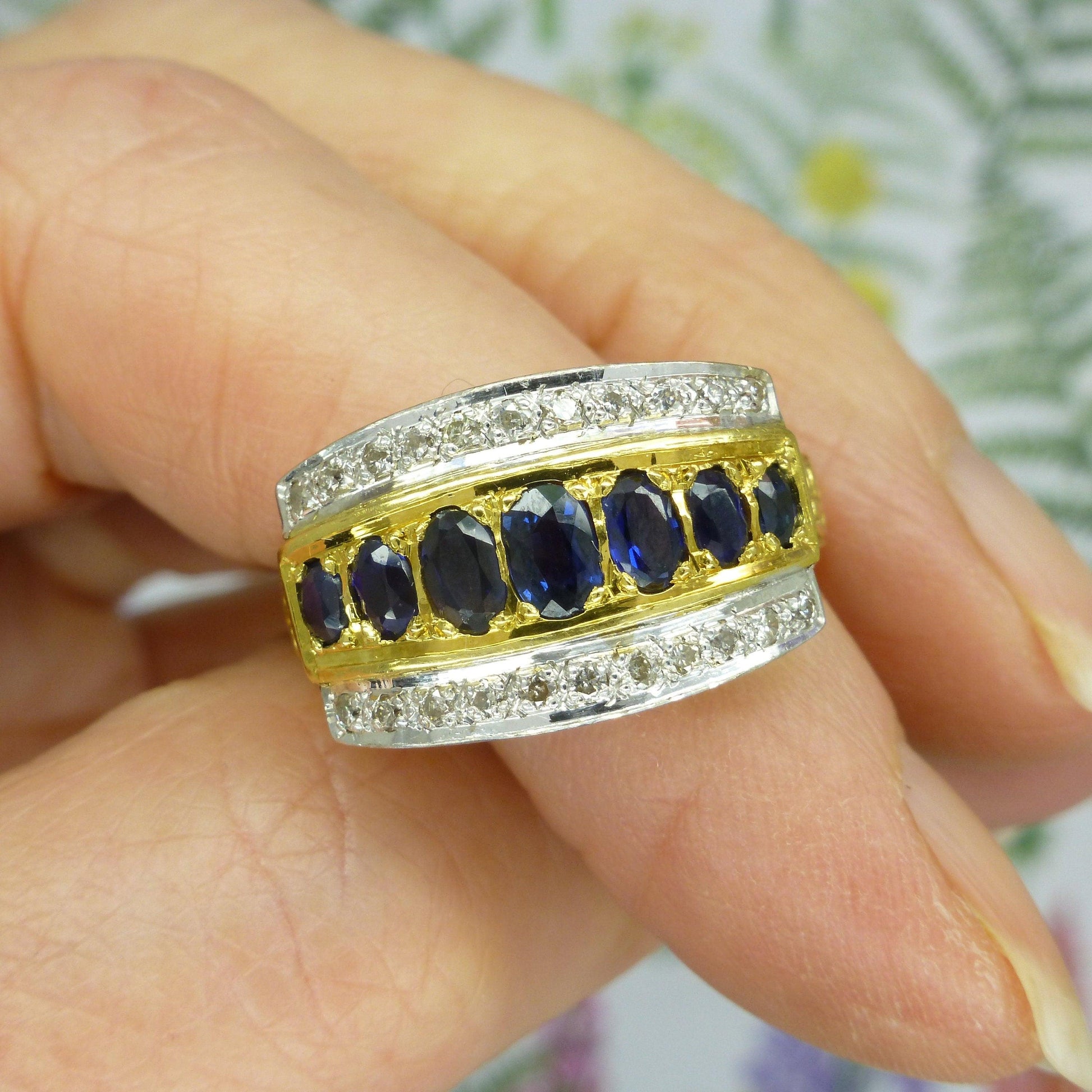 Vintage 18ct gold oval sapphire and diamond  triple band ring 1970's