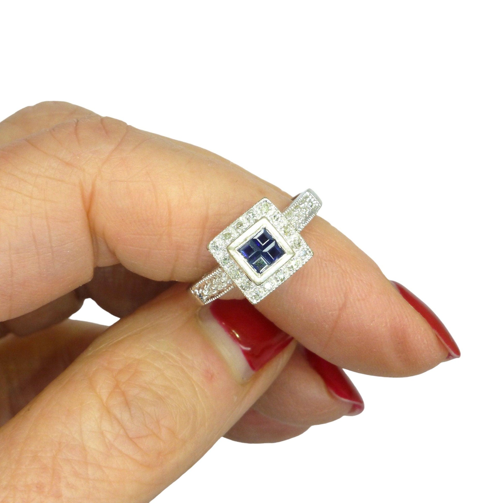 Vintage 9ct white gold Art Deco style sapphire Diamond cluster ring