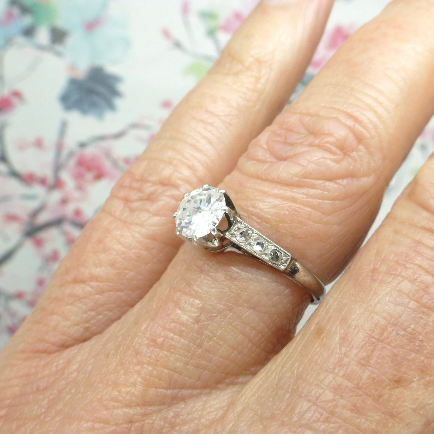 Vintage Art Deco Platinum diamond solitaire engagement ring 0.70 carat - With appraisal