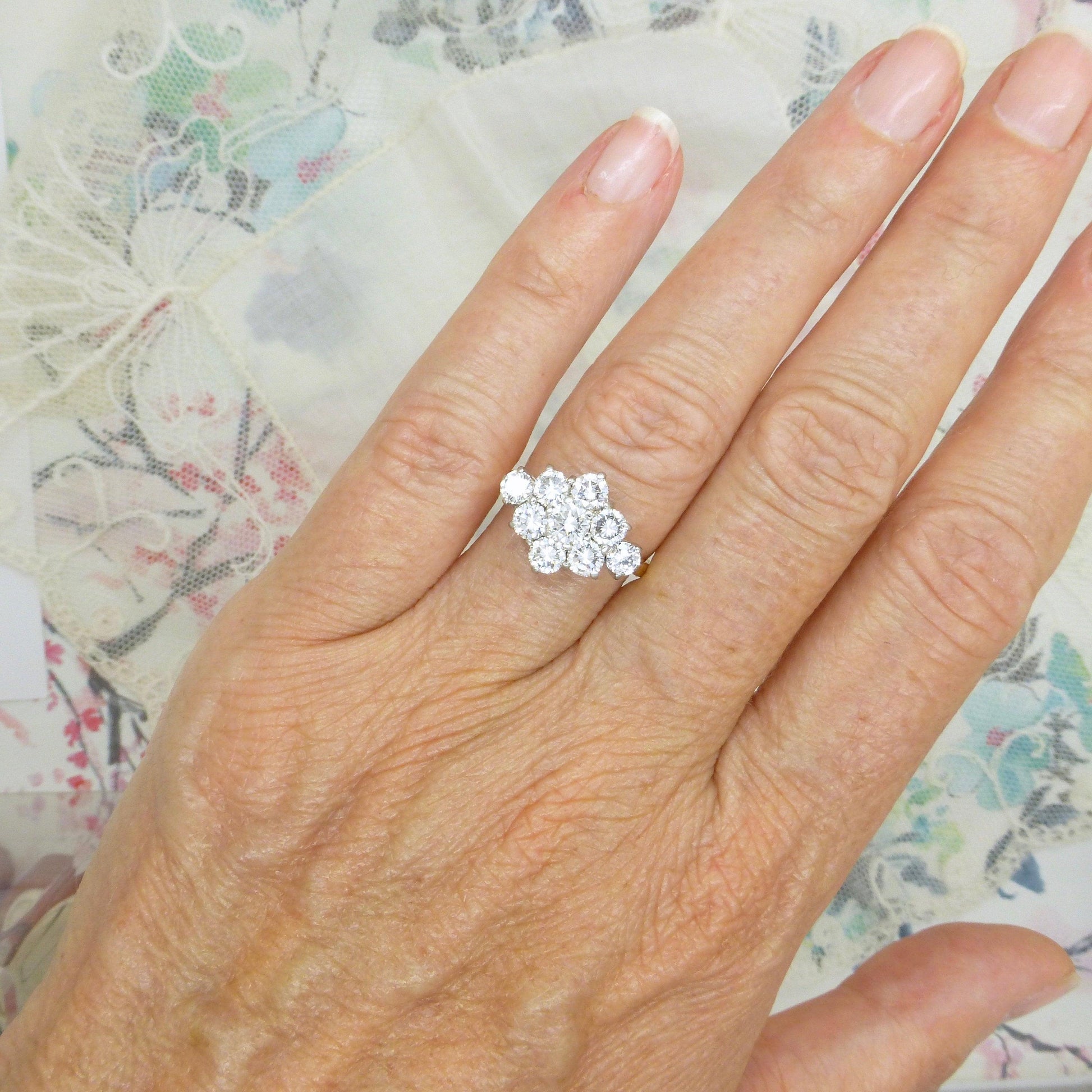 Stunning vintage 18ct gold diamond cluster engagement ring 1.73 carat ~ Independent Valuation