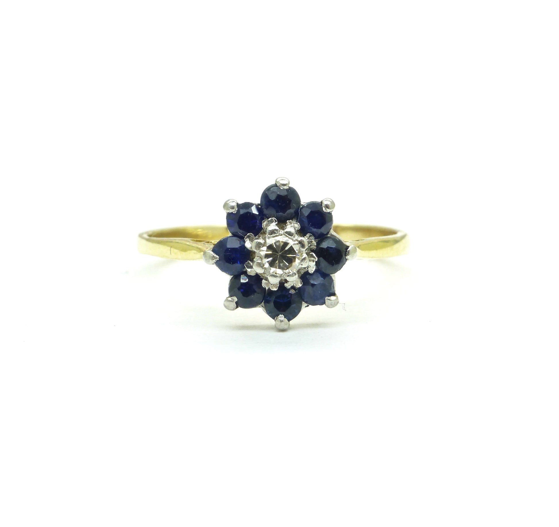 Sweet vintage 18ct diamond & sapphire daisy cluster ring c1970's