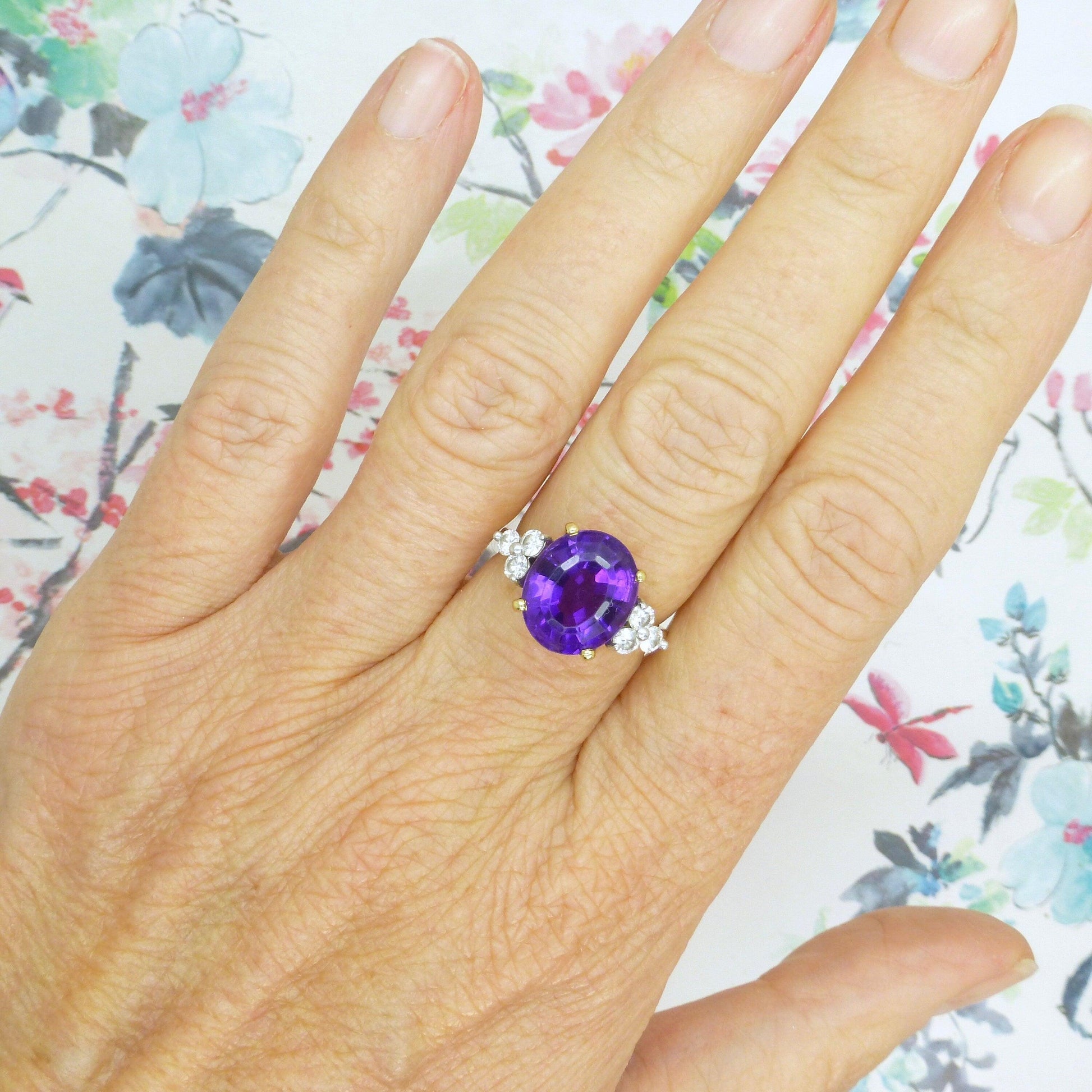 Vintage 18ct Platinum oval Amethyst & Diamond ring