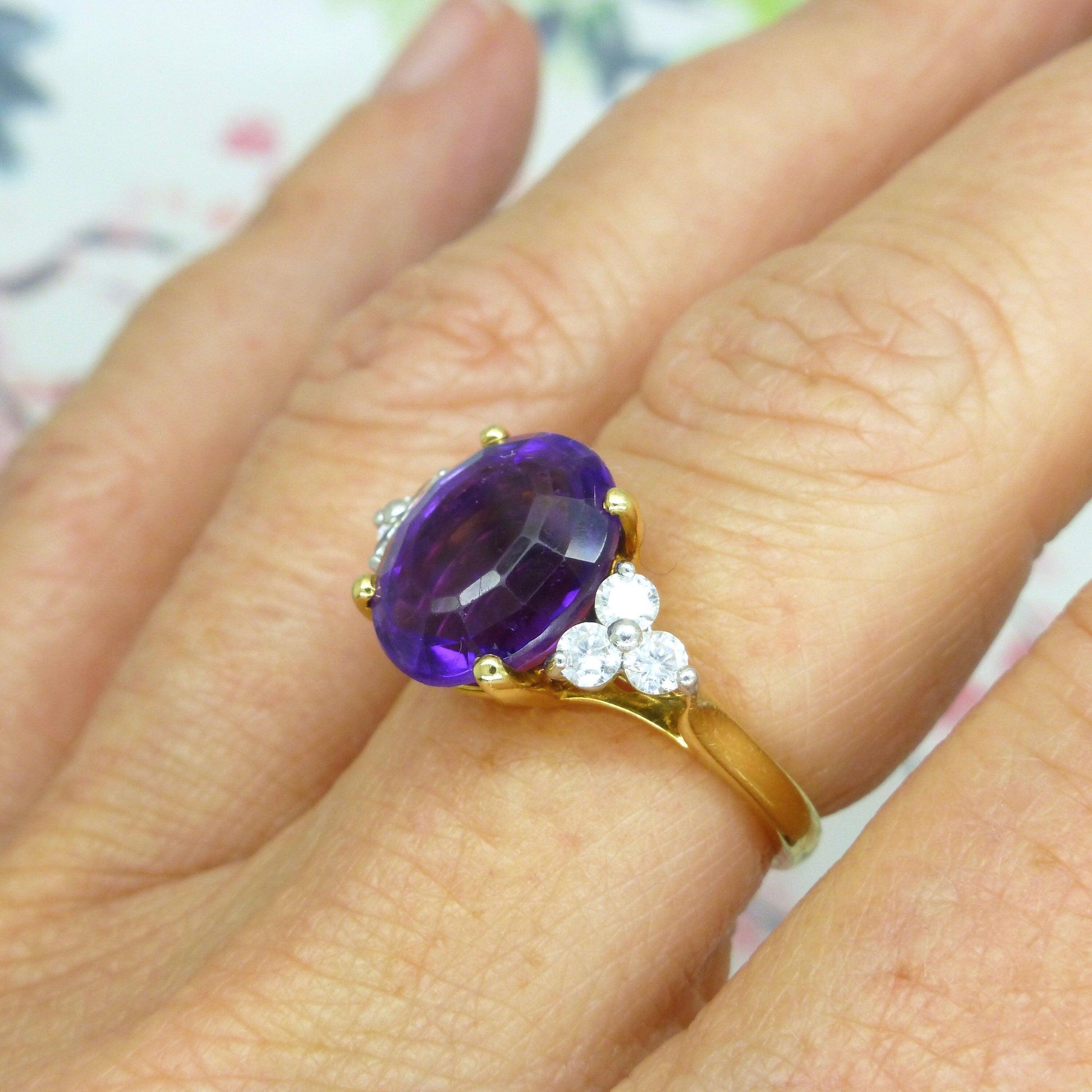 Vintage 18ct Platinum oval Amethyst & Diamond ring
