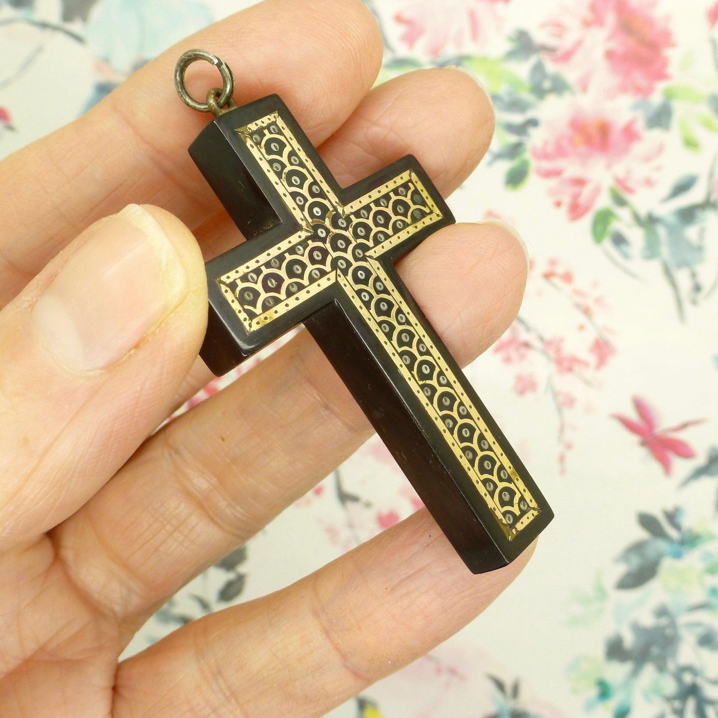 Antique Victorian 9ct gold & silver inlaid Piqué cross pendant