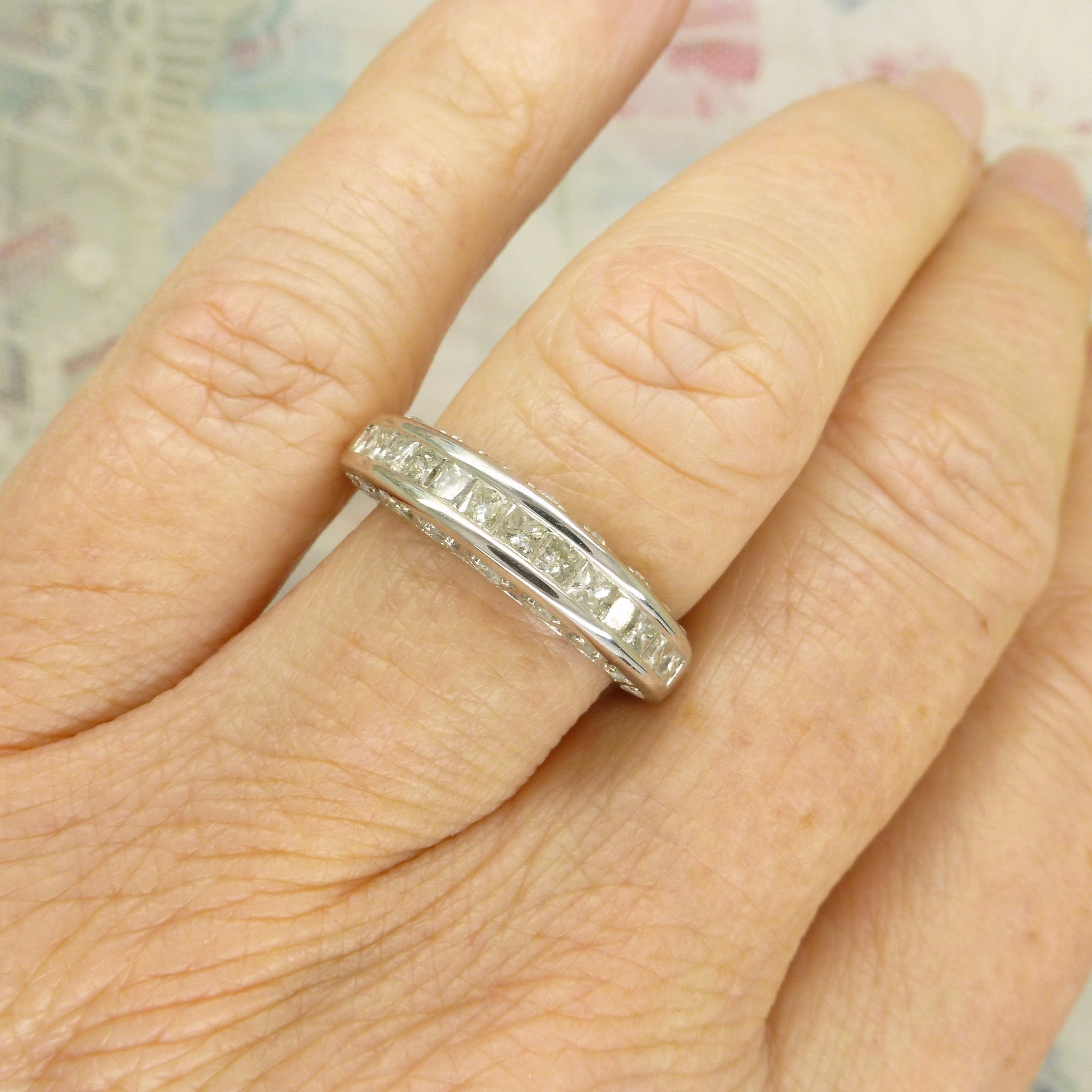 Vintage 10K white gold princess cut diamond eternity wedding band 1.00ct