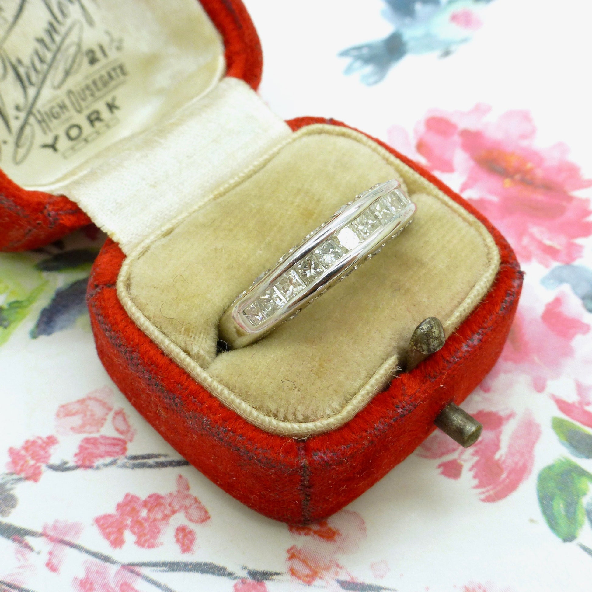 Vintage 10K white gold princess cut diamond eternity wedding band 1.00ct
