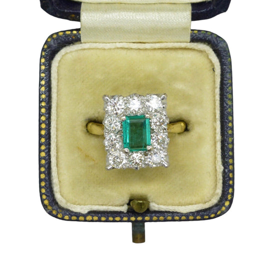 Stunning Vintage 18ct gold Emerald & Diamond cluster ring ~ With Valuation appraisal