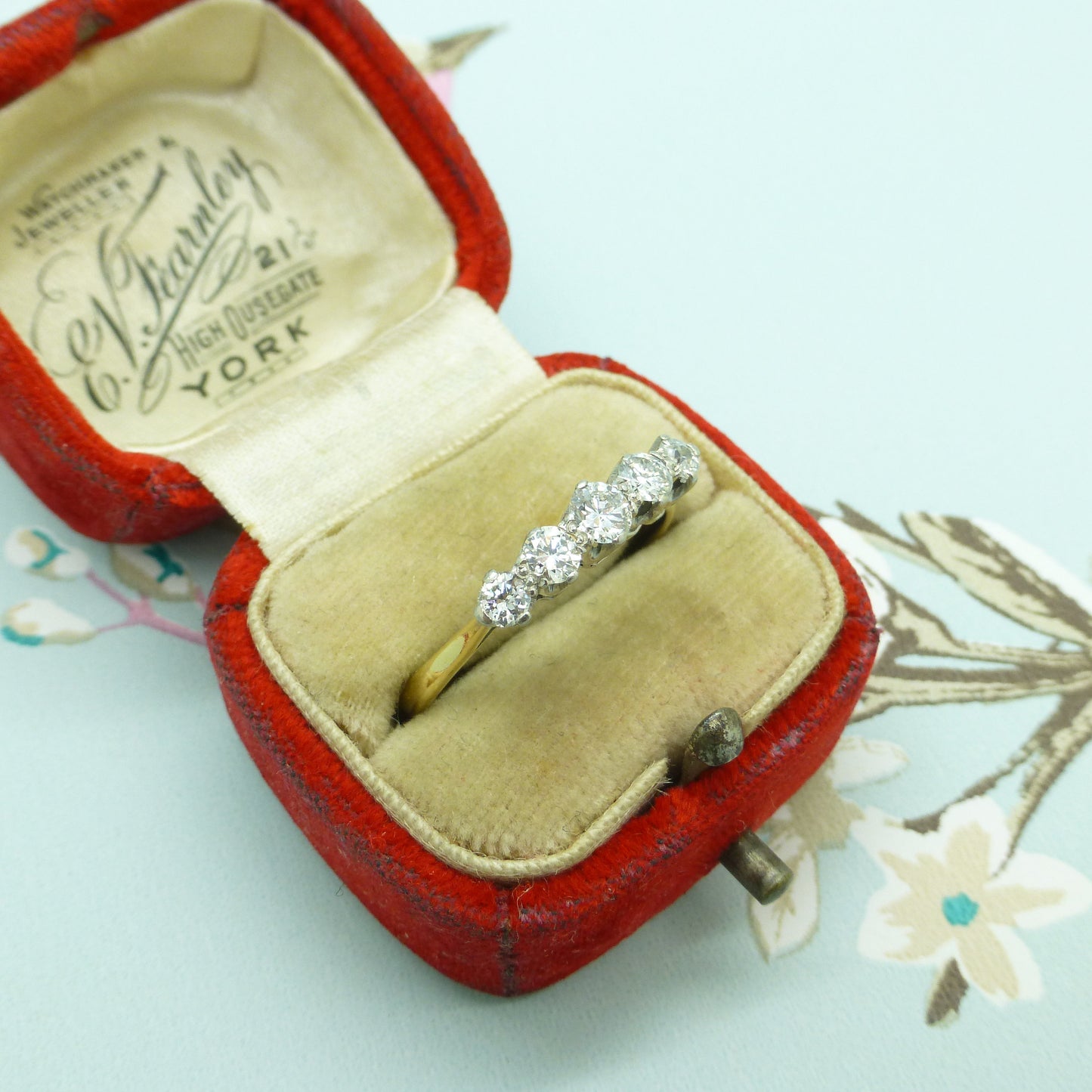 Antique Edwardian 18ct old cut diamond five stone ring c1910s