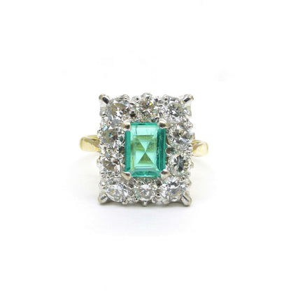 Stunning Vintage 18ct gold Emerald & Diamond cluster ring ~ With Valuation appraisal