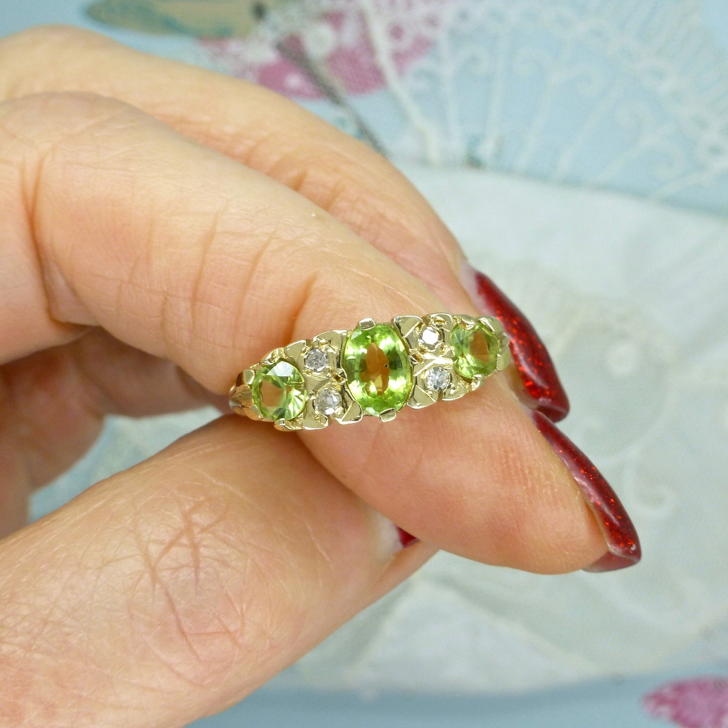 Vintage 9ct gold Victorian style peridot & diamond ring