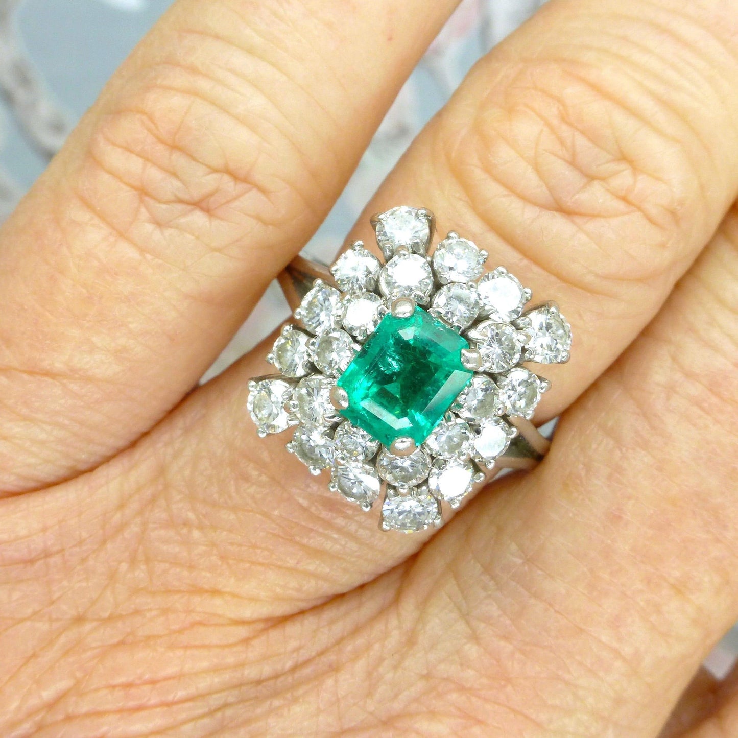 Magnificent Vintage Platinum Emerald & Diamond cluster ring ~ Independent report - valuation