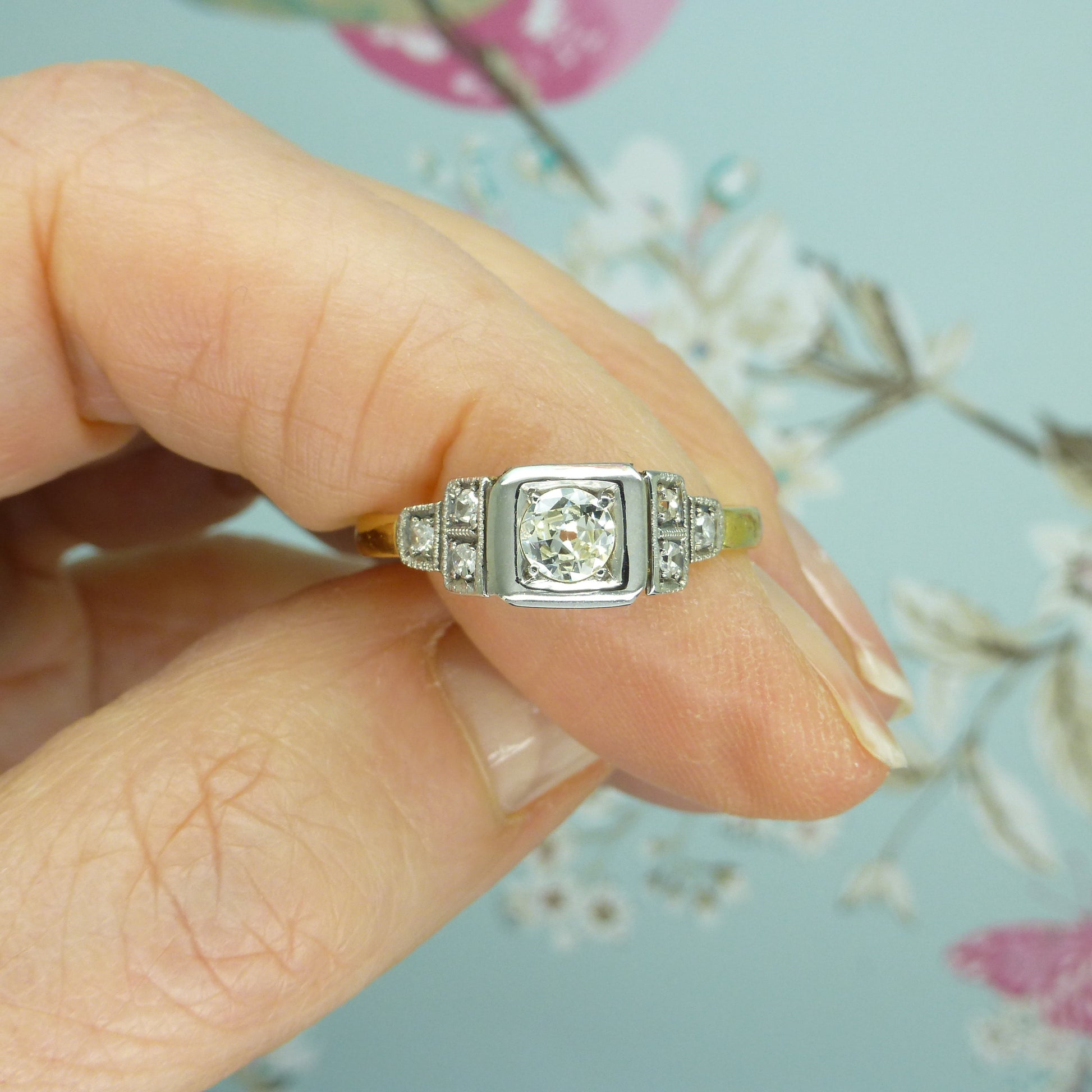 Antique Art Deco 18ct Platinum old cut diamond solitaire engagement ring c1920s